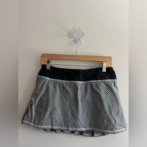 Lululemon Pace Setter Skirt Size 6 Grey Herringbone